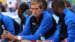 Peter Crouch sẽ mất bồ vì phản bội?